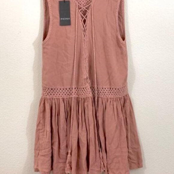 ✨NWT✨ Revolve INDAH Moonbeams Lace-Up Crochet Dress NWT - Picture 4 of 5